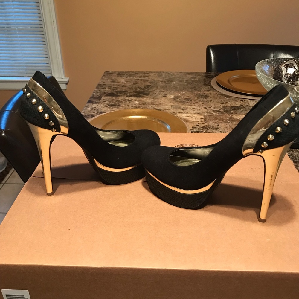 Guess Black and Gold Heel